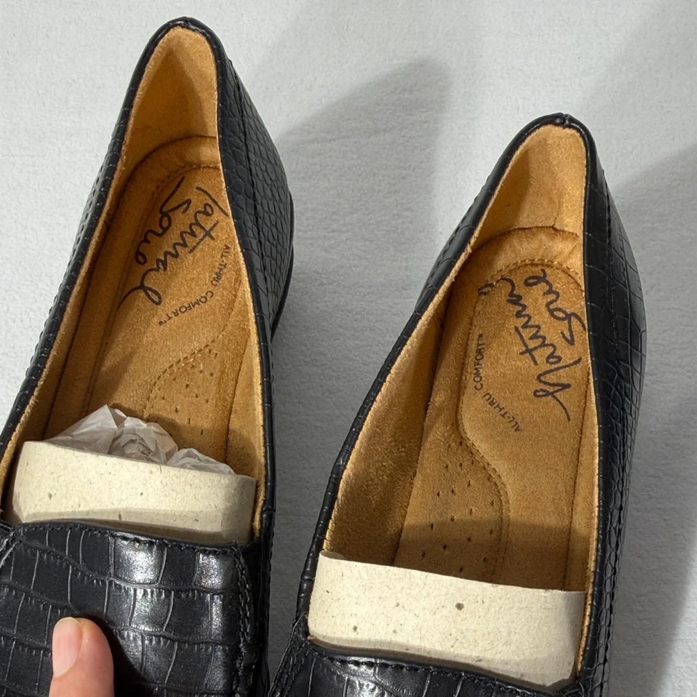 Natural Soul Black Croc-Patterned Flats - Picture 3 of 6